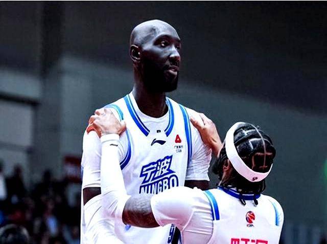 ayxsport-风云突变!布莱顿转会期完成体检;CBA季后赛版图或变;赛场秩序良好;控场能力受关注(布莱顿大学艺术学院好不好申请)