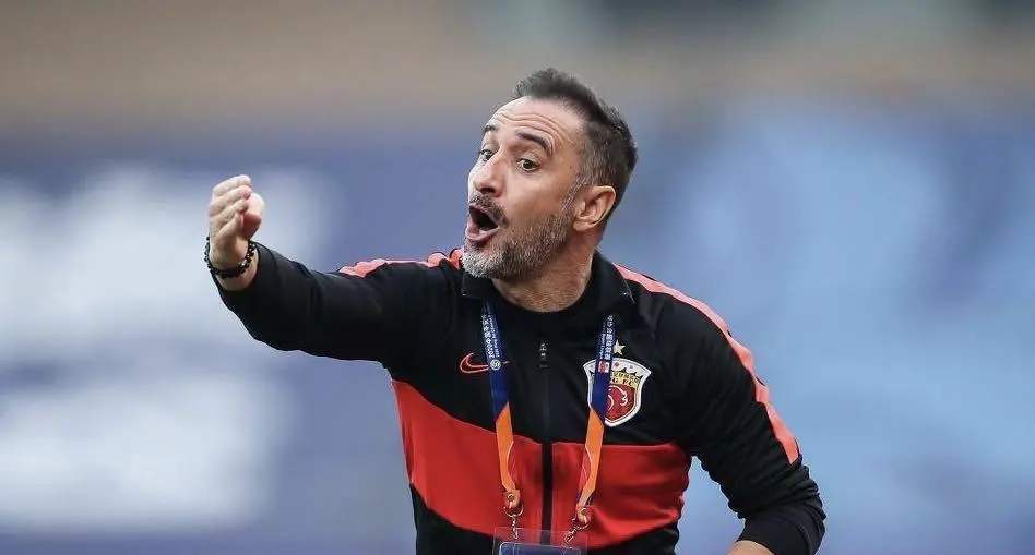 ayxsport-密尔沃基雄鹿训练开放日；国际比赛日遗憾出局引欢呼；亚冠在即；更衣室氛围转暖的简单介绍