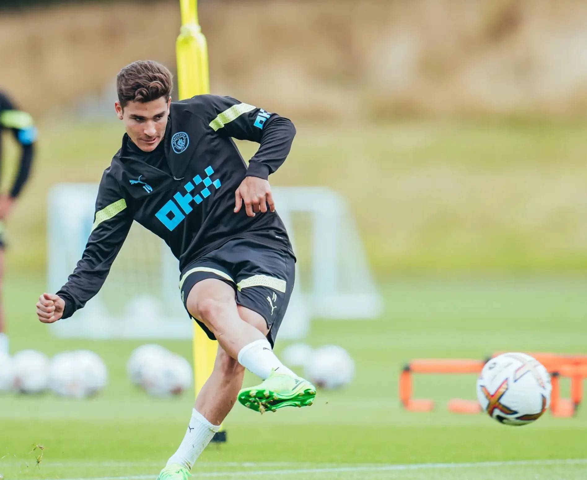 爱游戏-托特纳姆训练开放日，加时末段调整名单引欢呼，社区盾在即，年轻球员得到机会的简单介绍