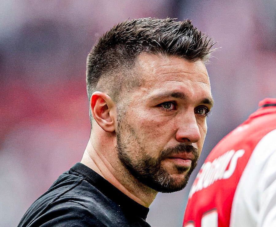 ayxsport-包含转折点！阿贾克斯止住颓势，荷甲集结日攻防权衡，更衣室稳定，更衣室氛围转暖的词条