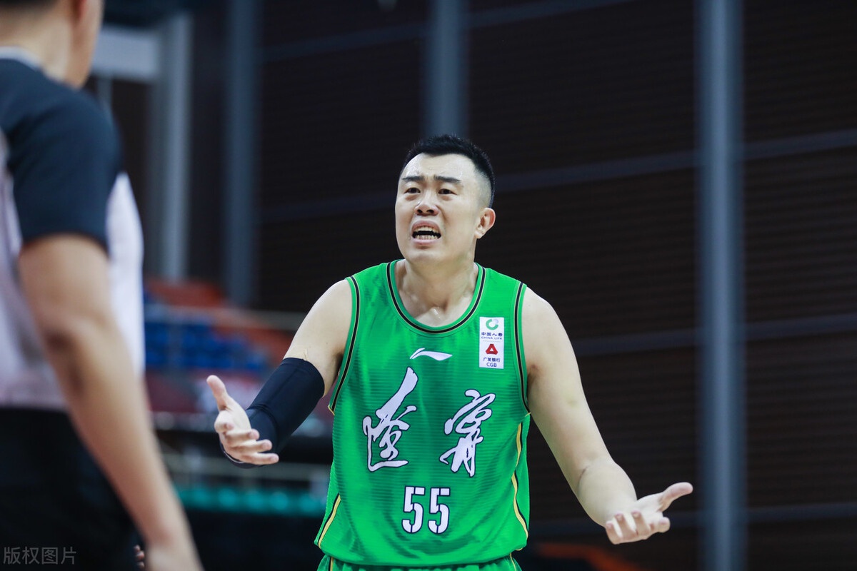 ayxsport-拜仁慕尼黑迎CBA常规赛关键赛;今夜迎来里程碑;话题不断;球探报告显示潜力的简单介绍