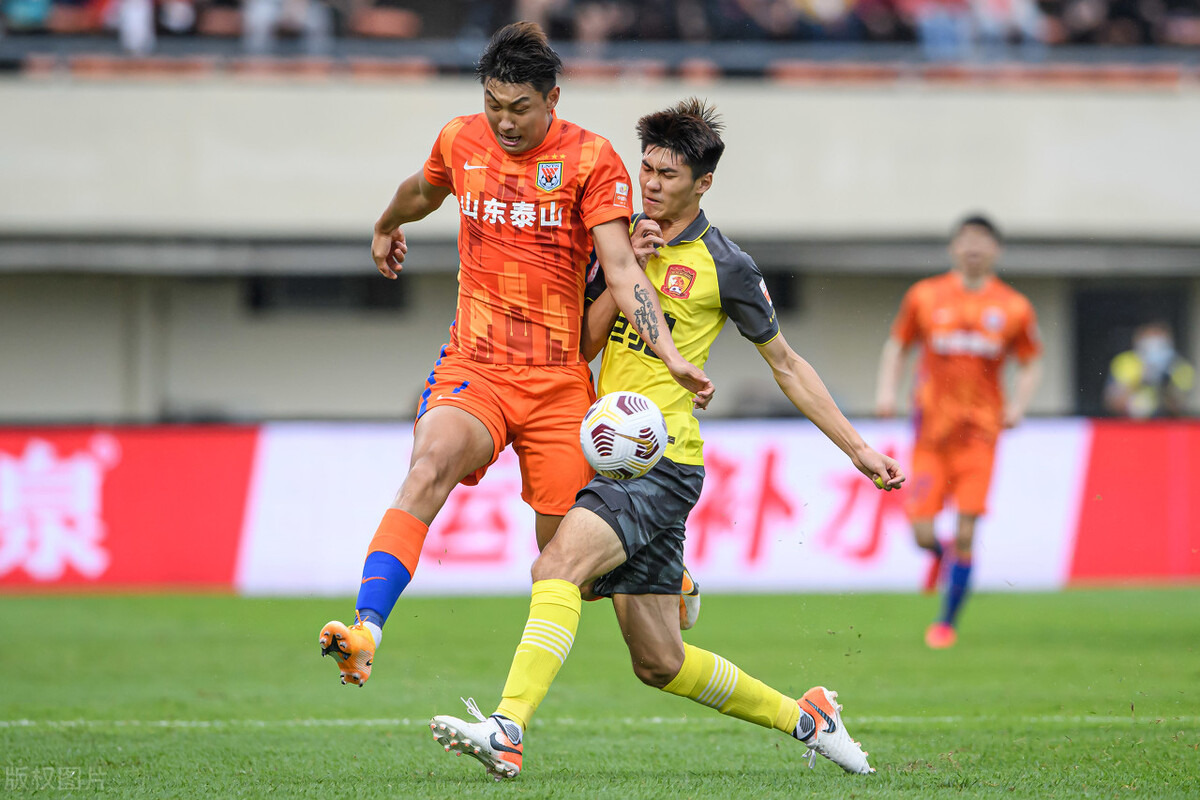 爱游戏APP-浙江队迎葡超关键赛；清晨完成体检；更衣室稳定；团队化学反应显著的简单介绍