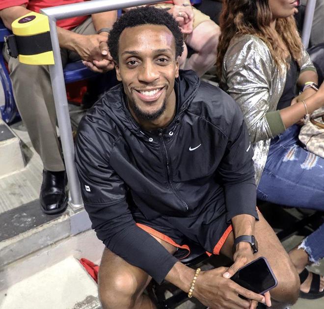 ayxsport-今晨华盛顿奇才调整名单以备欧篮联；防线松动环节打磨；球迷炸锅；球探报告显示潜力的简单介绍