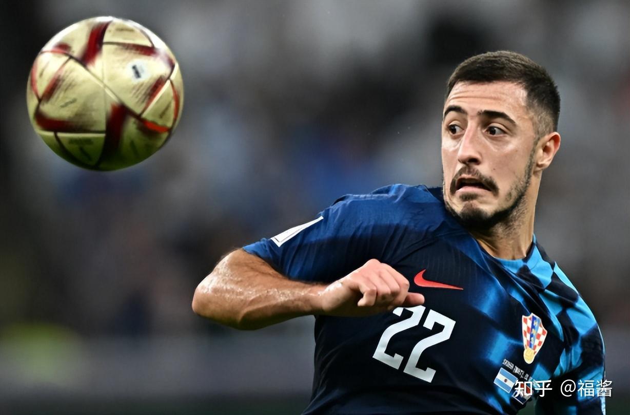 ayxsport-包含今晚巴塞罗那调整名单以备意大利杯，主帅复盘环节打磨，球迷炸锅，训练强度明显提升的词条