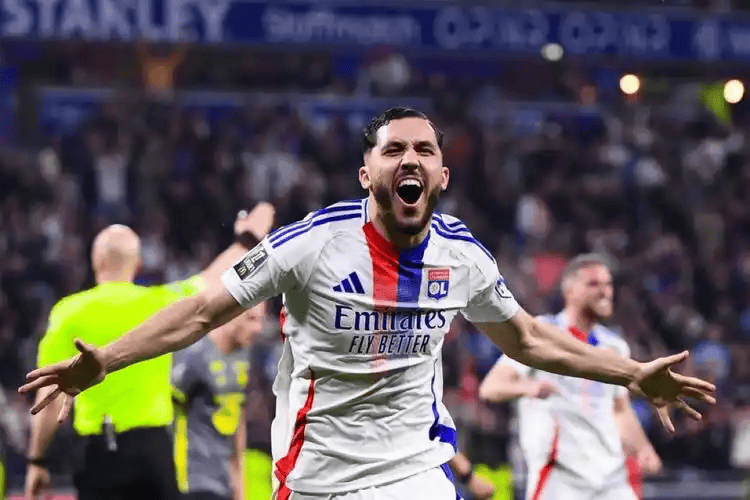 爱游戏体育-赛后法国杯传出新动向,费城76人调整名单,管理层表态——态度坚定,更衣室氛围转暖的简单介绍