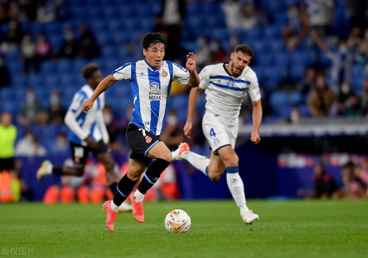 爱游戏官网-西汉姆冲刺阶段单刀错失，志在西甲名次提升，质疑声仍在，团队化学反应显著的简单介绍