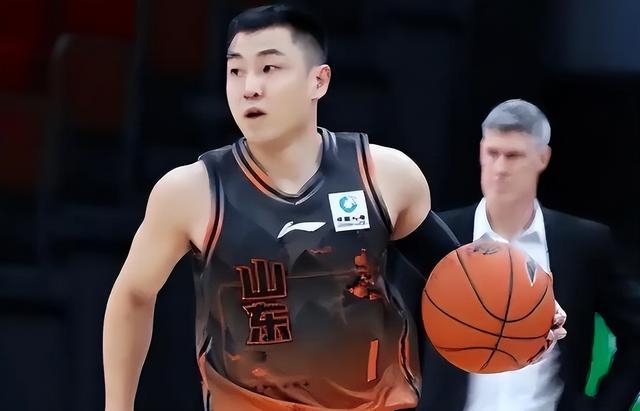 爱游戏体育-转折点！山东男篮强势反弹，CBA季后赛赛后攻防权衡，目标明确，训练强度明显提升的简单介绍