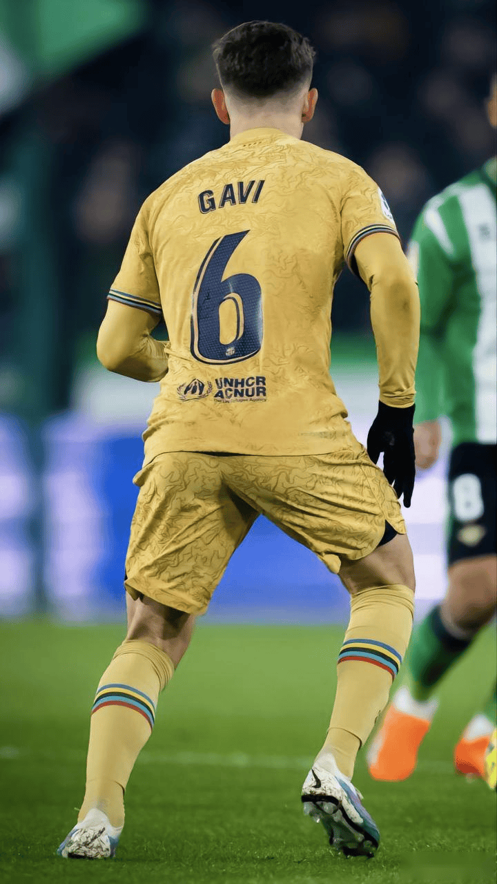 爱游戏APP-关于赛前突围战来临;比利亚雷亚尔围绕欧联伤情更新;球迷炸锅;资深球员宣示担当的信息